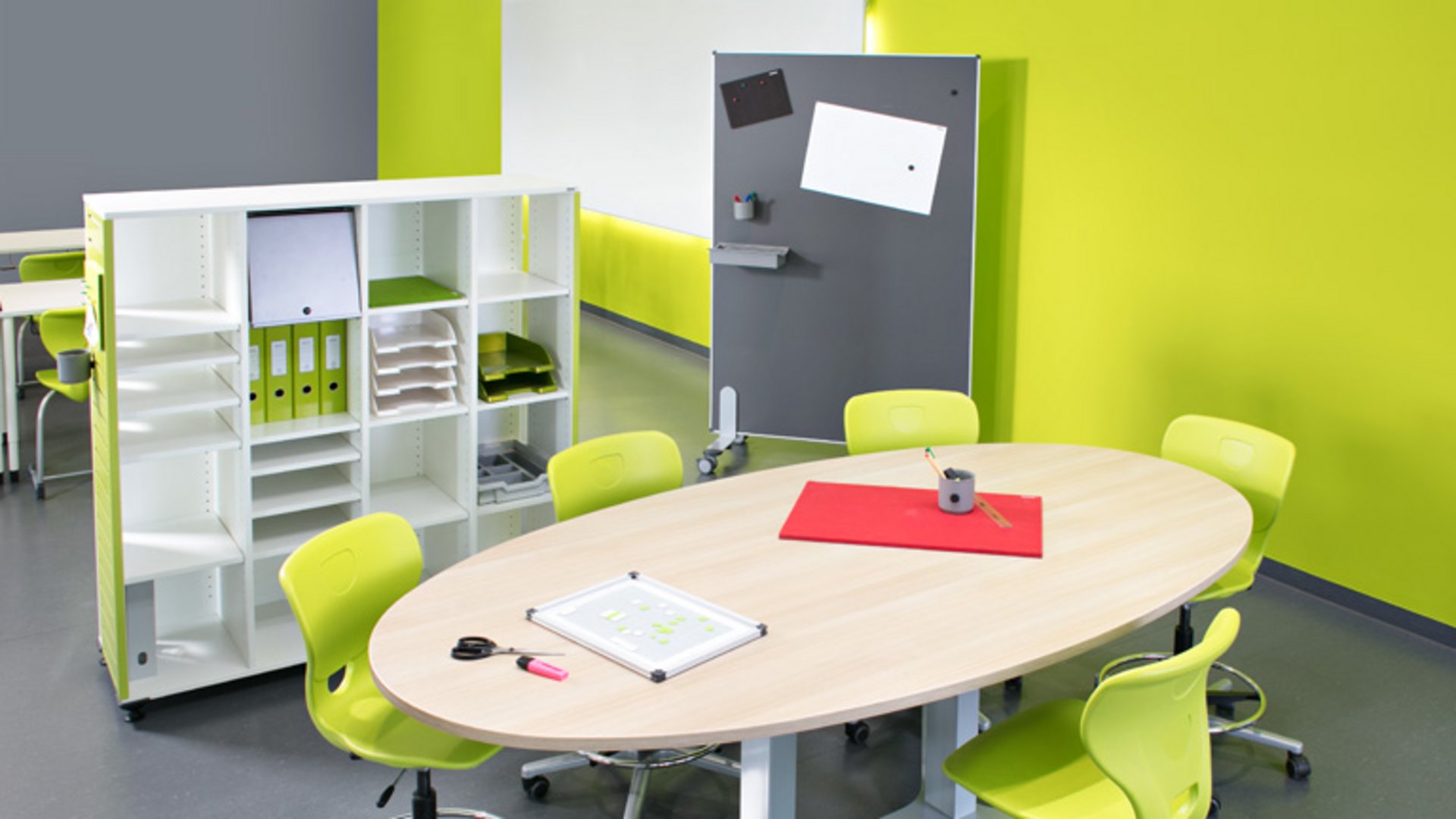 Image: Ergonomic & height adjustable the HV team table